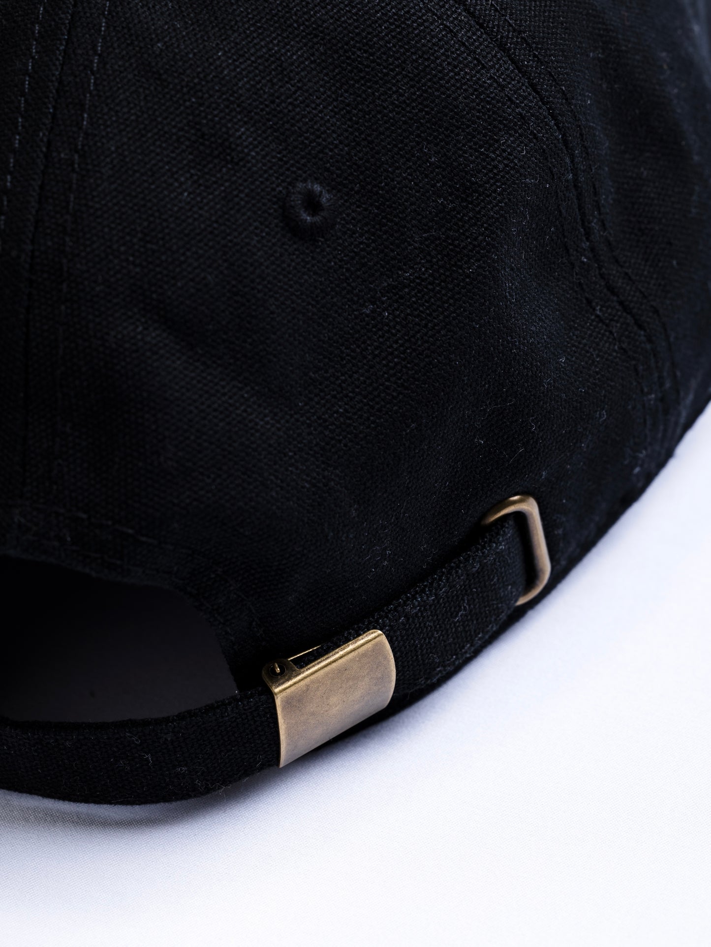 ICON THREADS GLITCH EMBROIDERY CAP / 2colors