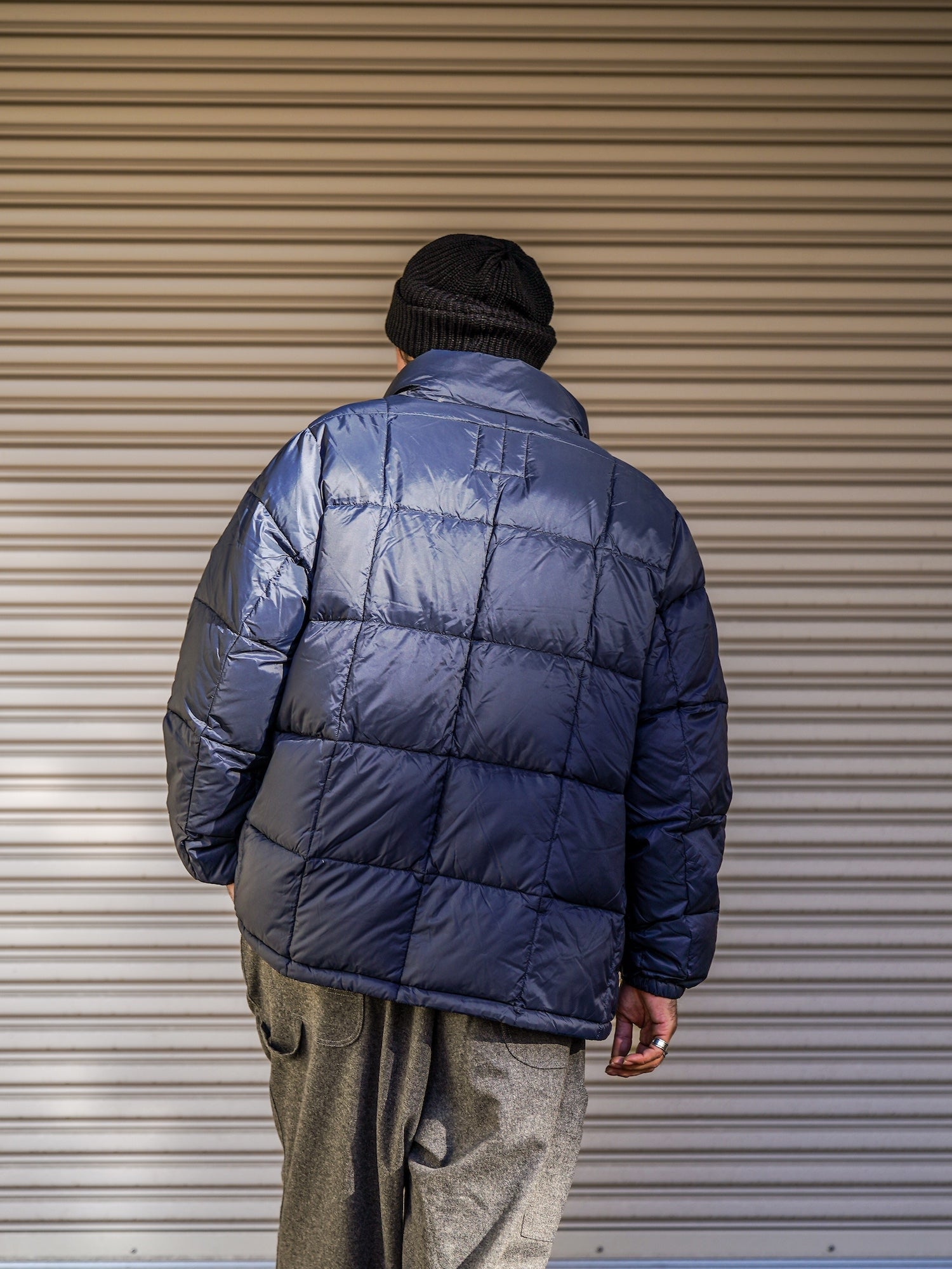 MOUNTAIN PACKABLE VOLUME DOWN JACKET / Dark navy – FLATBUSH