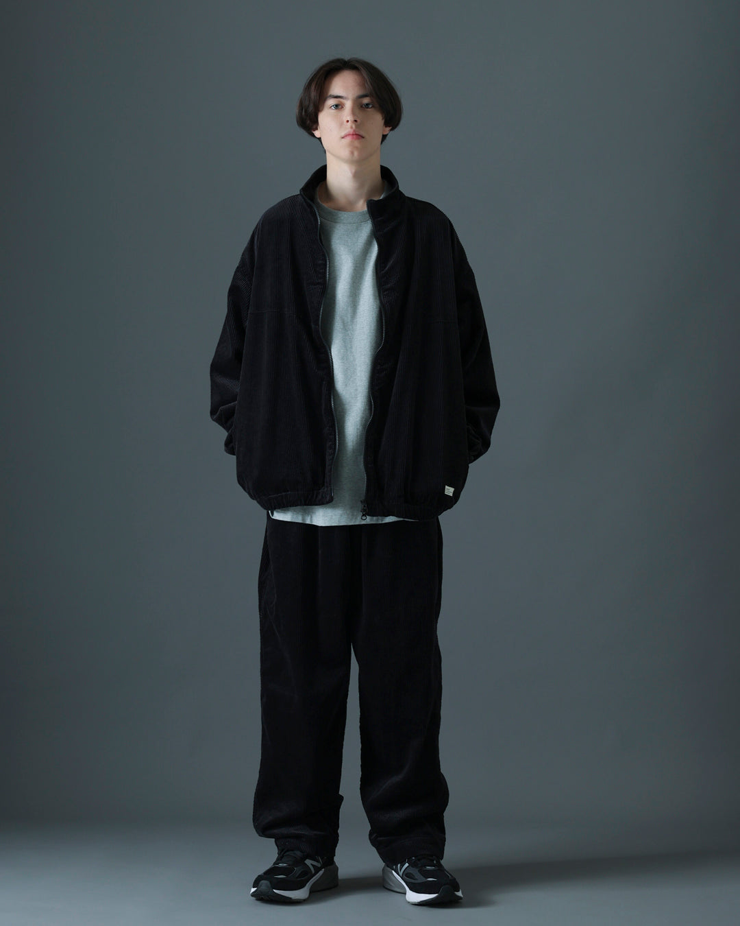 ORGANIC COTTON CORDUROY TRACK JACKET / Black
