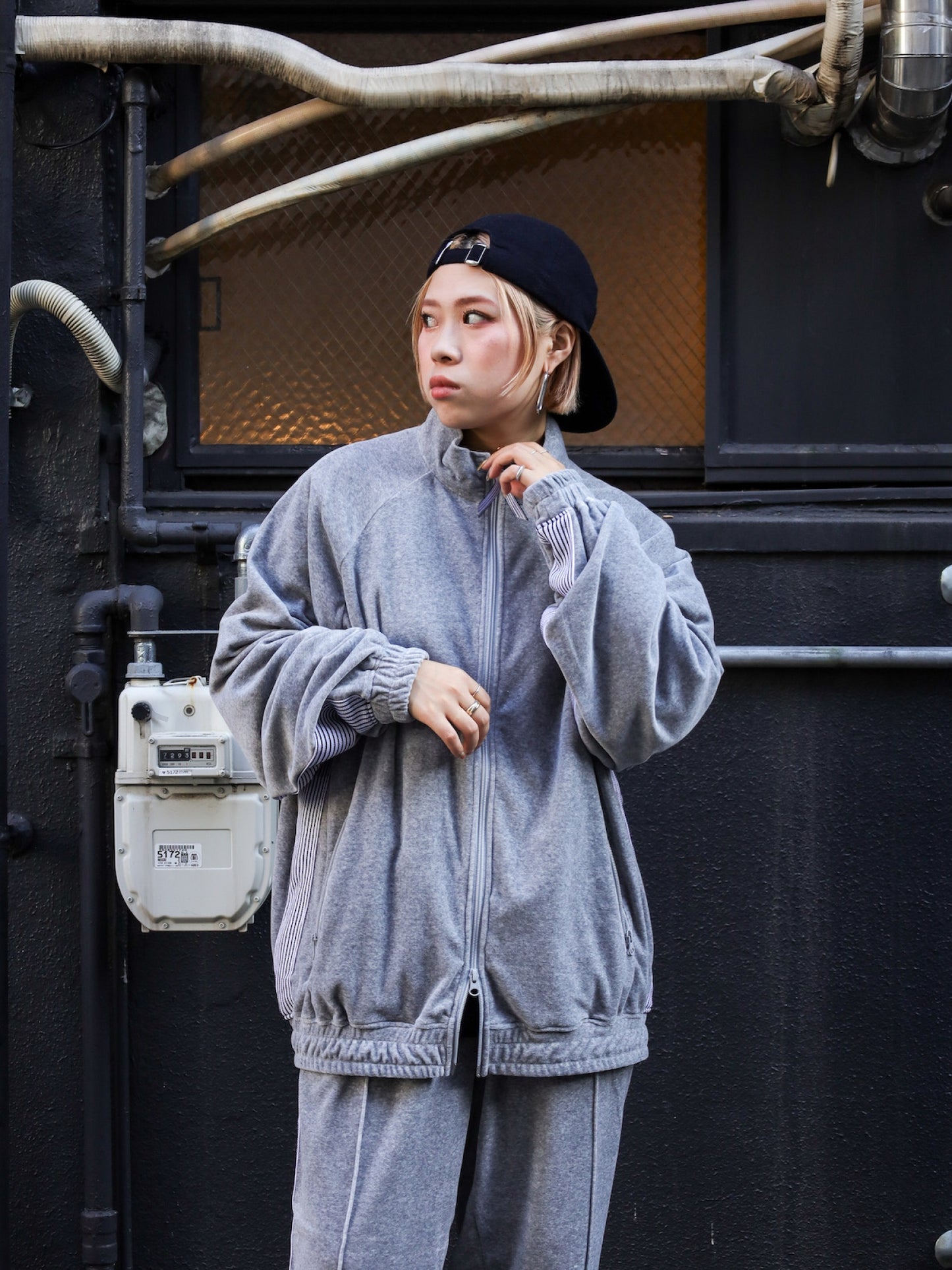 VELOUR TRACK JACKET / Grey