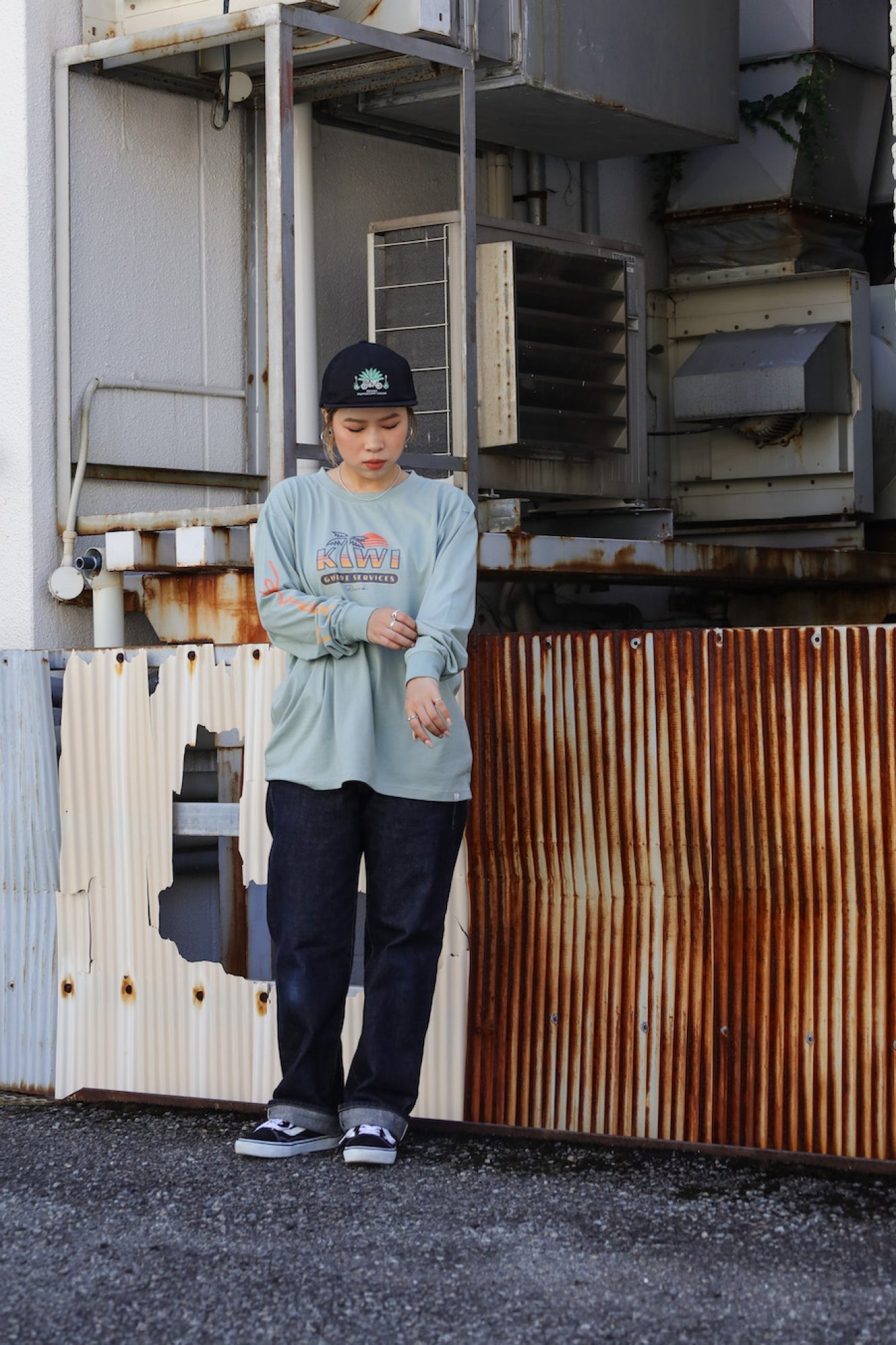 "NZ TOURIST" L/S TEE / Slate blue