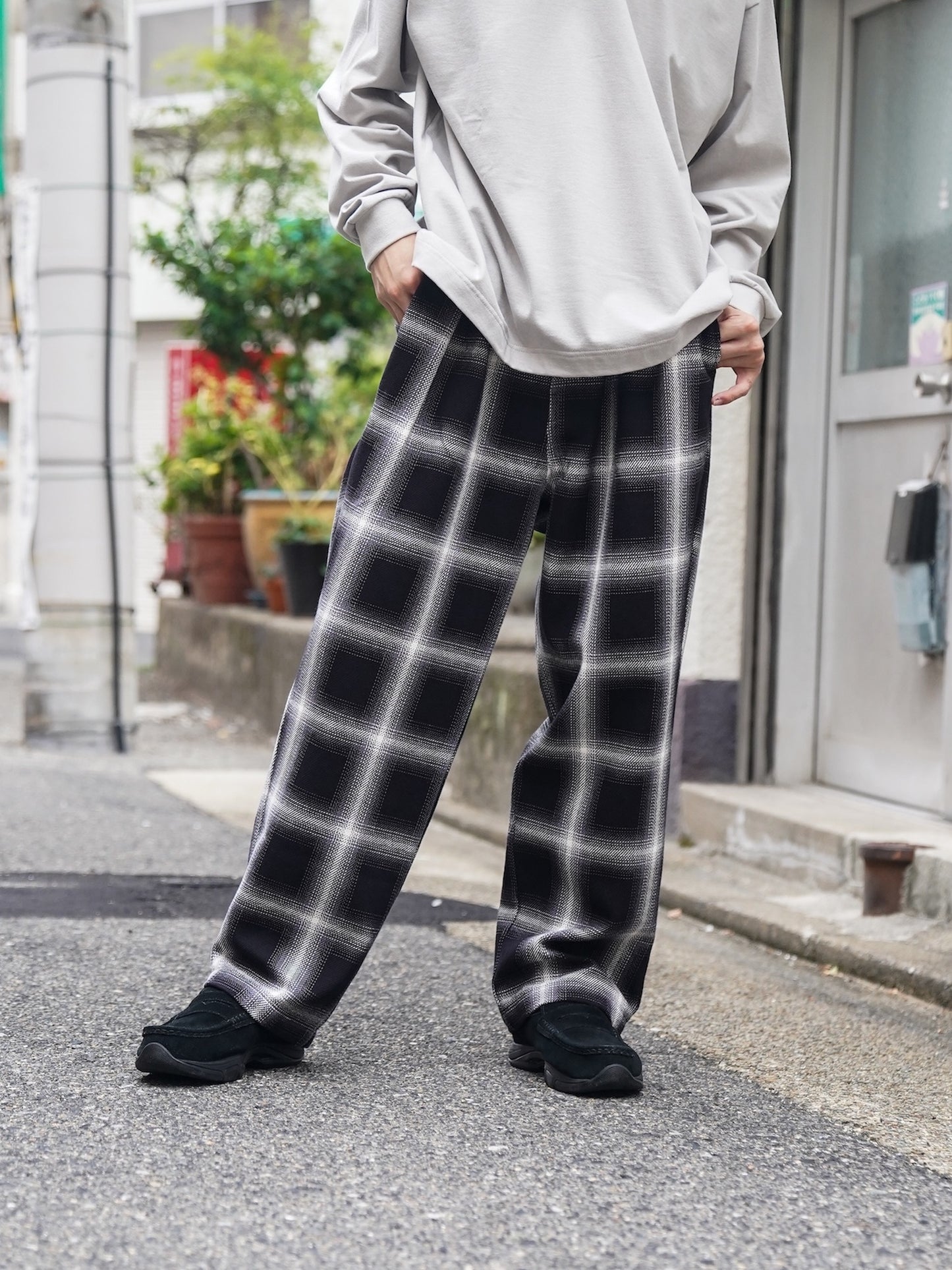 10/2 ヘビーツイル オンブレチェック 2タックワイドパンツ / Ombre check