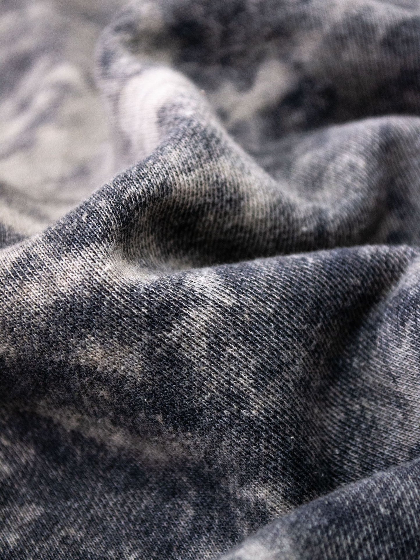 VOO-SPG-094 / SMOKY BLEACHED CREW / Black