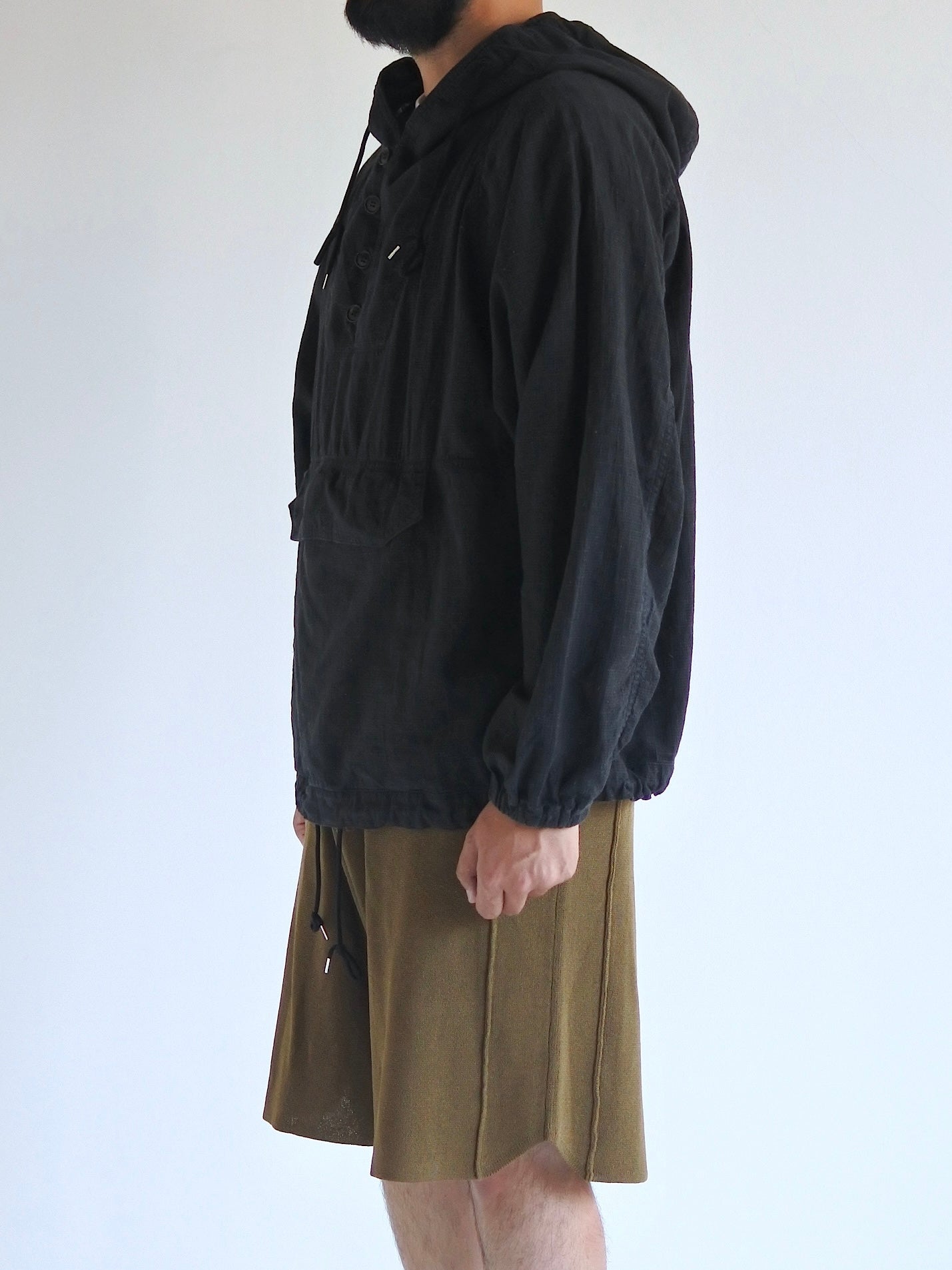 UTILITY ANORAK PULLOVER / Black