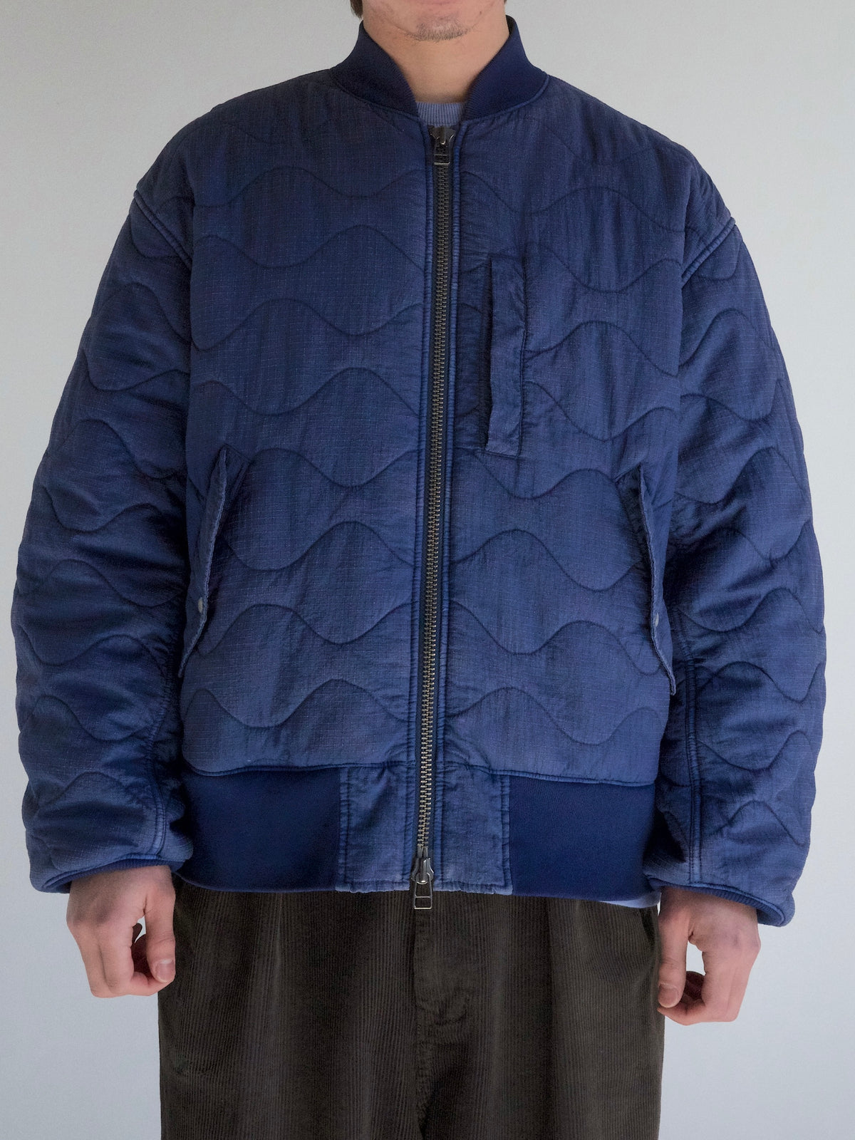 NYLON QUILTING BOMBER JACKET / Blue