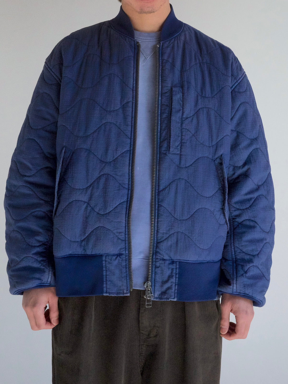NYLON QUILTING BOMBER JACKET / Blue