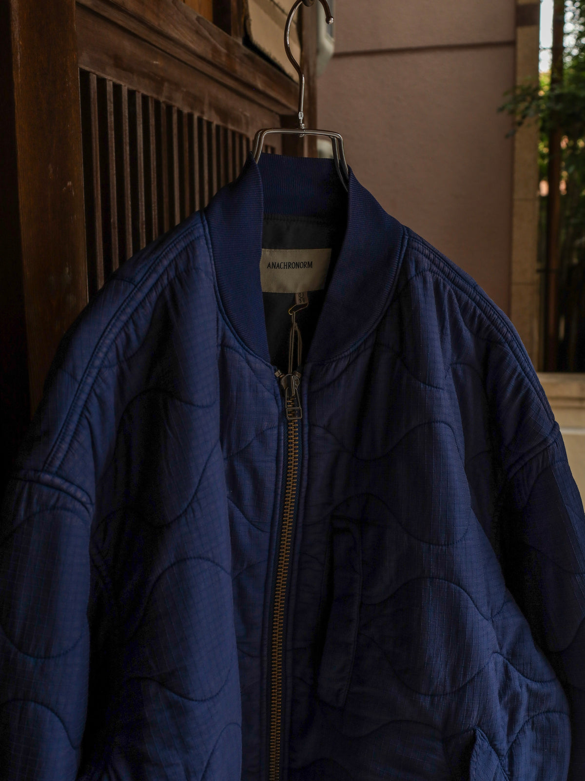 NYLON QUILTING BOMBER JACKET / Blue