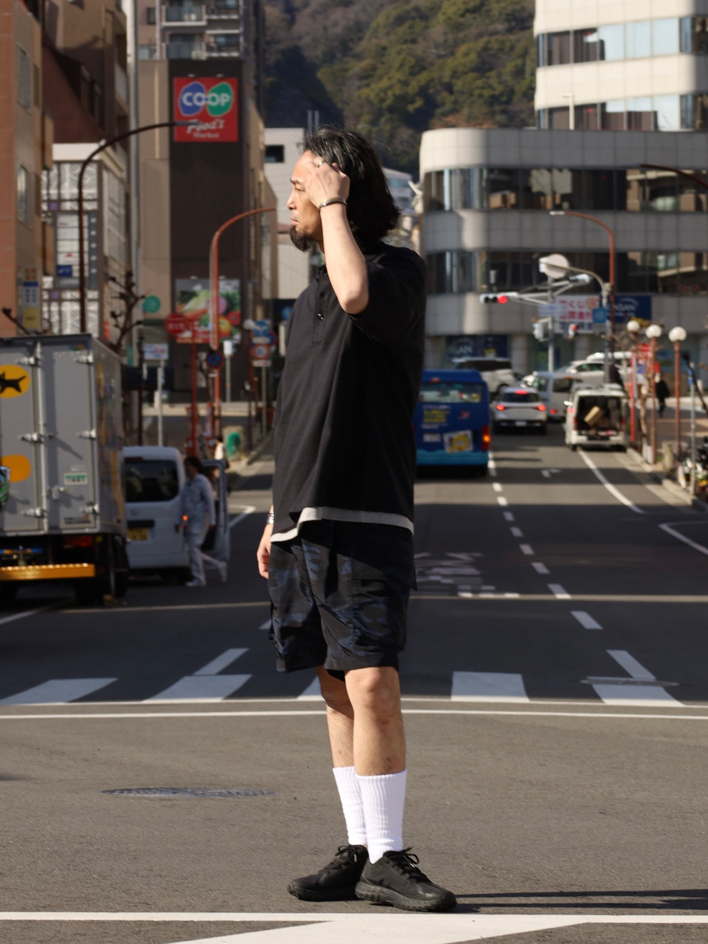 CAMO BAGGY CARGO SHORTS / Navy Camo