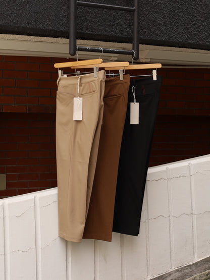 CENTER PRESS L POCKET SLACKS / Beige