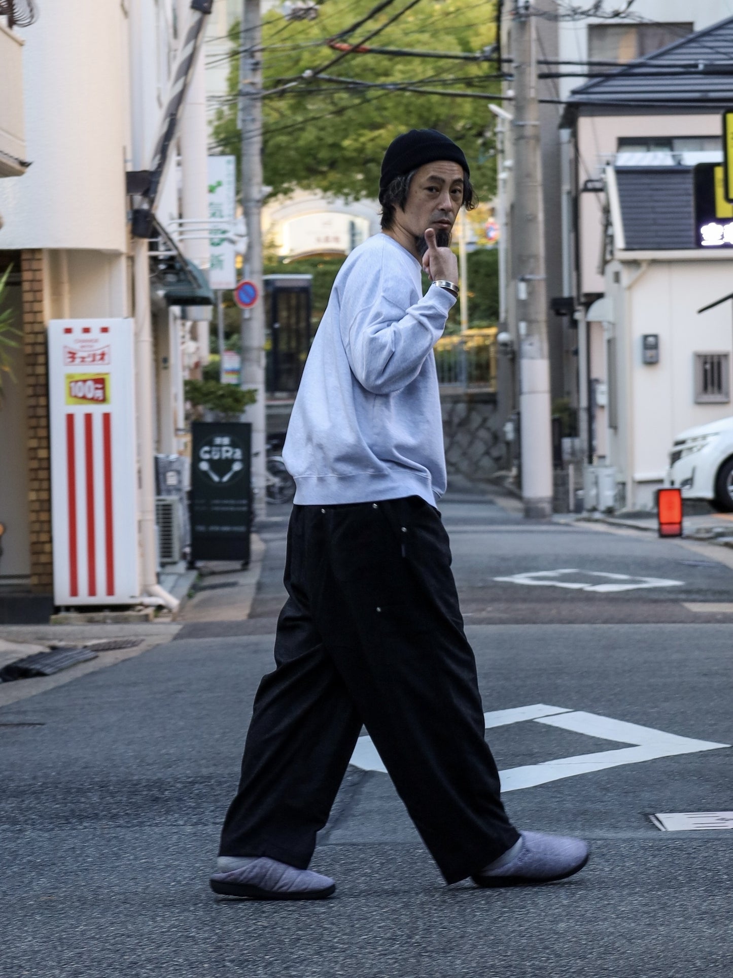 HIT A GOOD PITCH ! / Ash