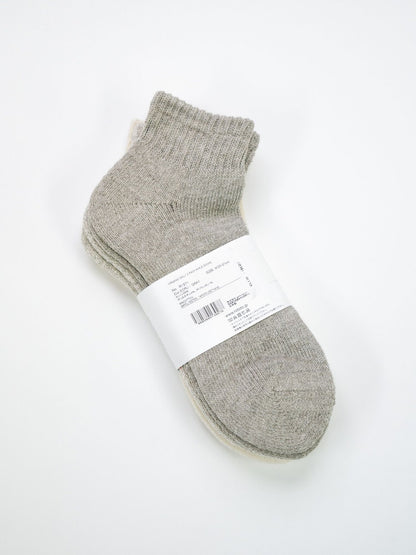 ORGANIC DAILY 3 PACK ANKLE SOCKS / Ecru/gray