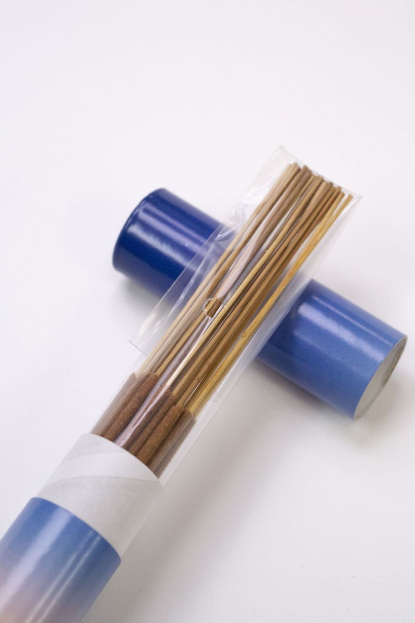 212 (212.MAG Collaboration)