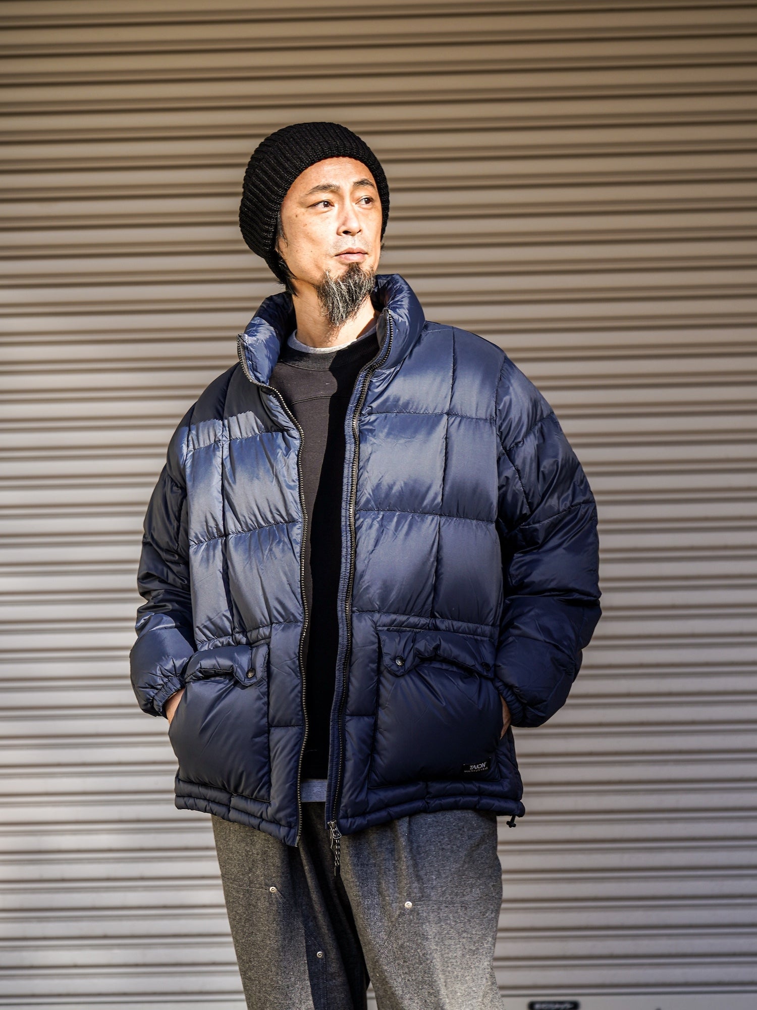 MOUNTAIN PACKABLE VOLUME DOWN JACKET / Dark navy – FLATBUSH