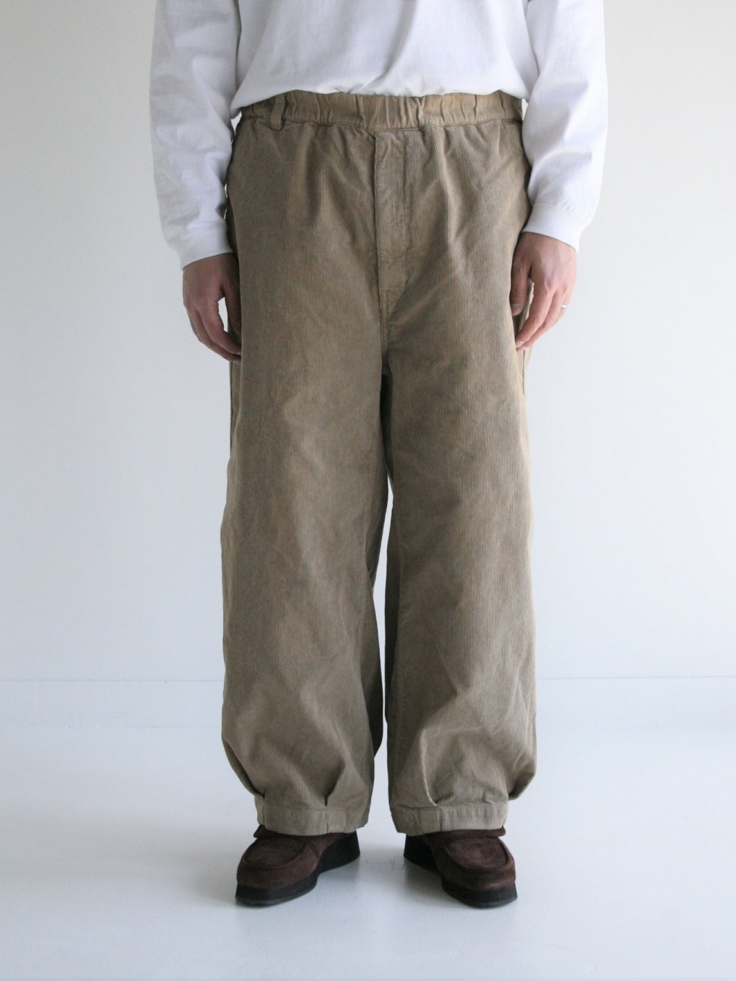 HEM TUCK EASY PANTS (CORDUROY) / Beige