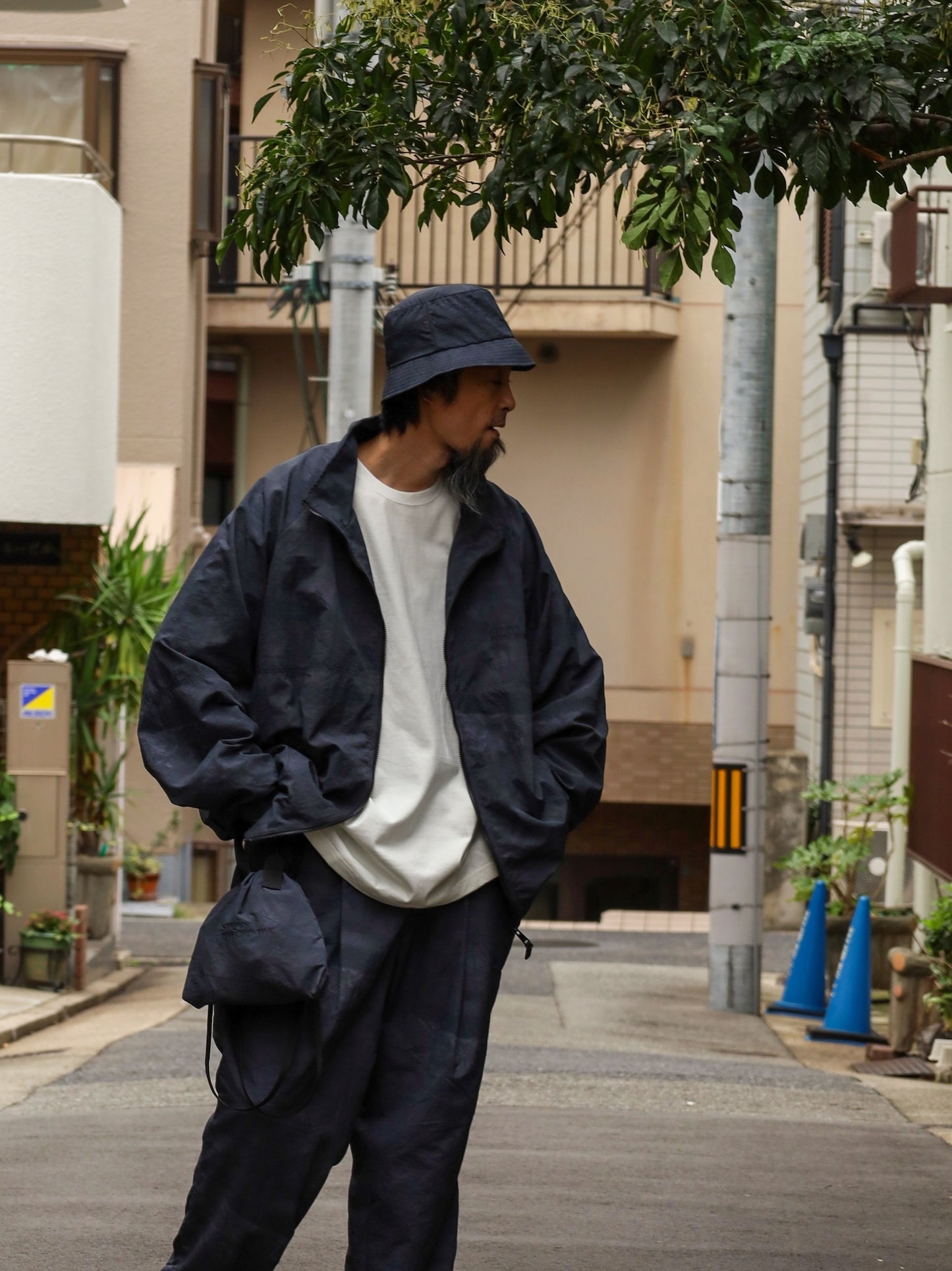 WINDBREAKER JACKET (REAL TREE CAMO) / Black tree camo