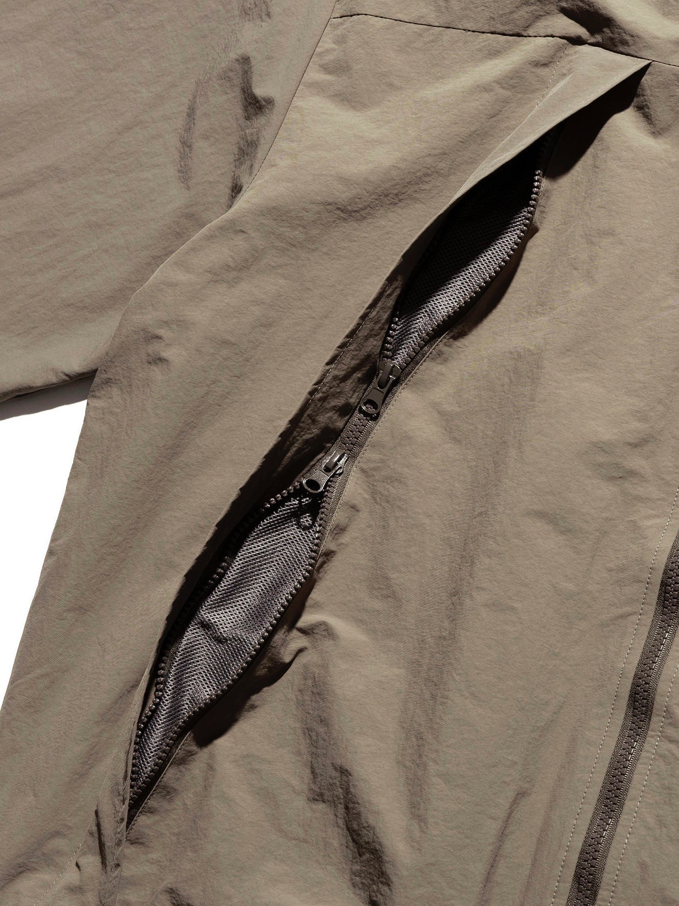 DECON WIND JACKET / Dusty Army