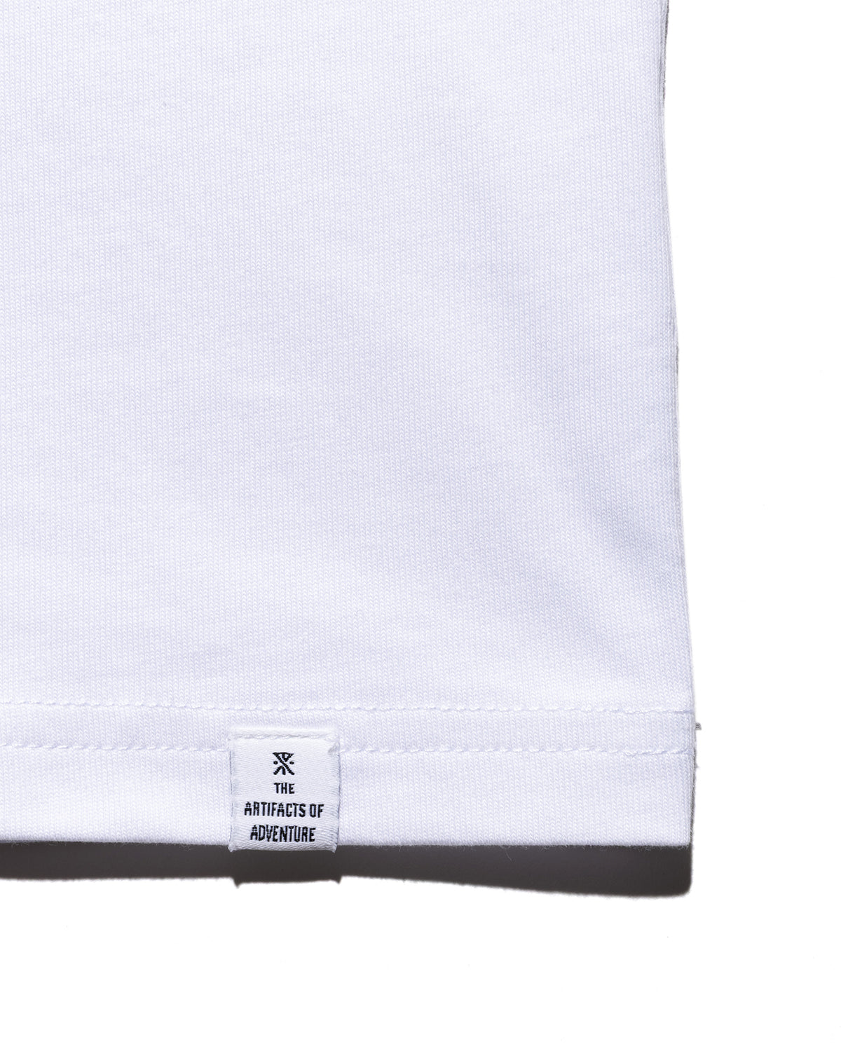"READING RITUAL" L/S TEE / White