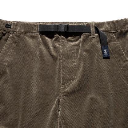 TRAVEL SHORTS CORDUROY / Dusty Army