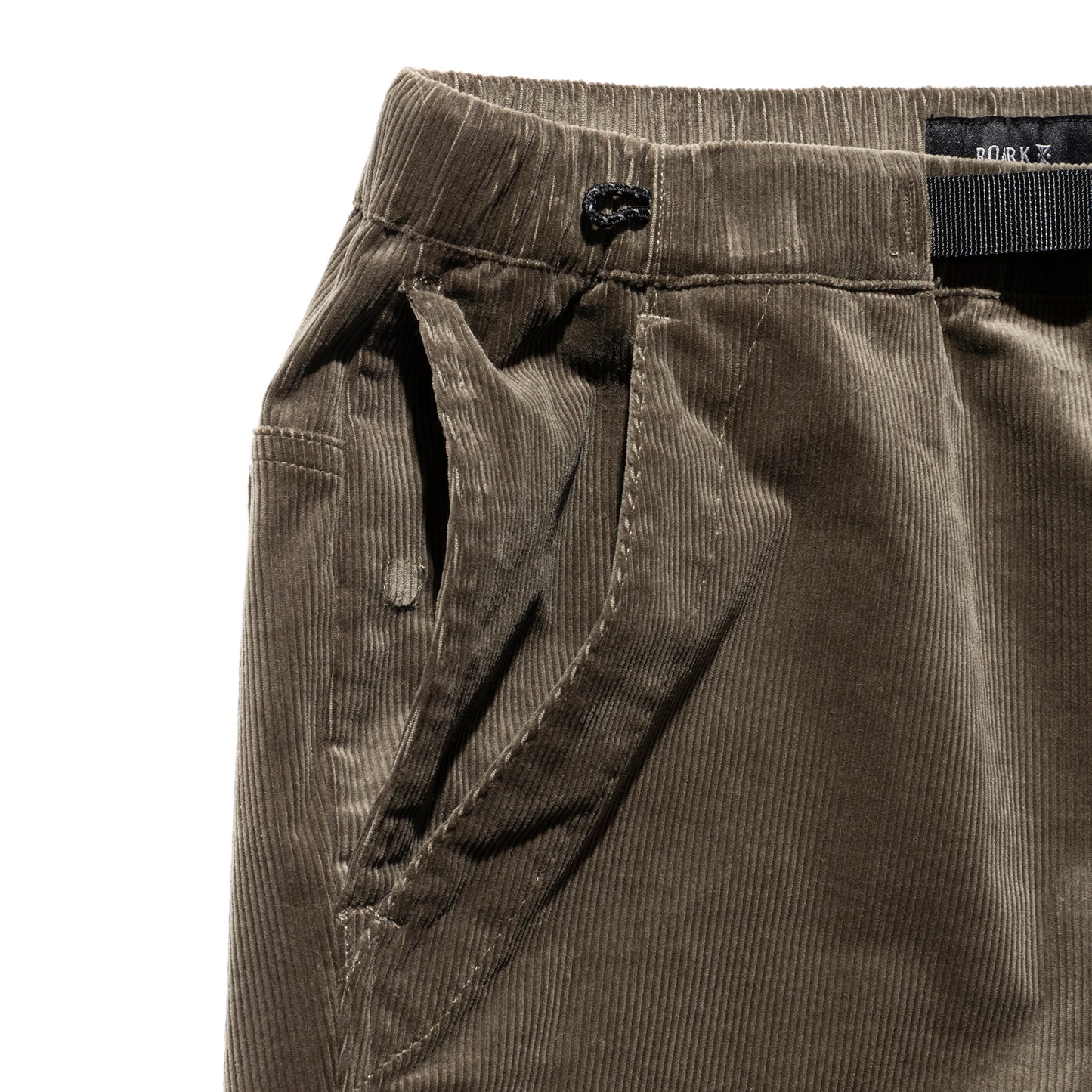 TRAVEL SHORTS CORDUROY / Dusty Army