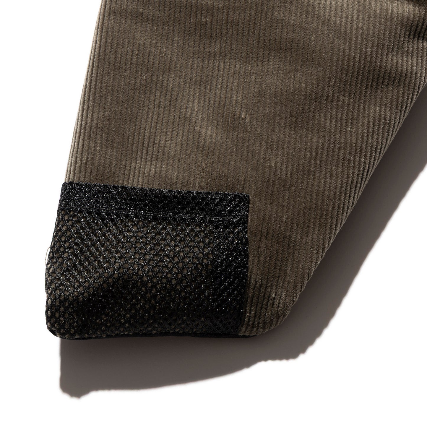 TRAVEL SHORTS CORDUROY / Dusty Army