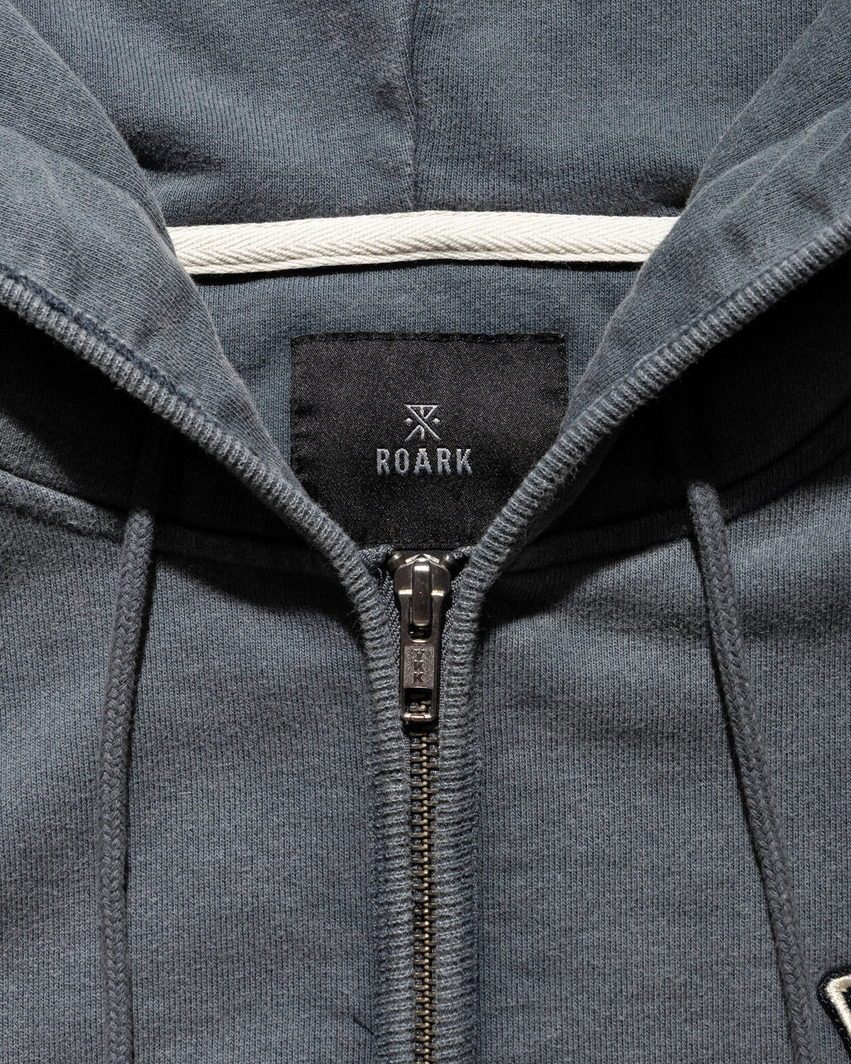 "ROAMIING" F/Z HOOD SWEAT / Desert Navy