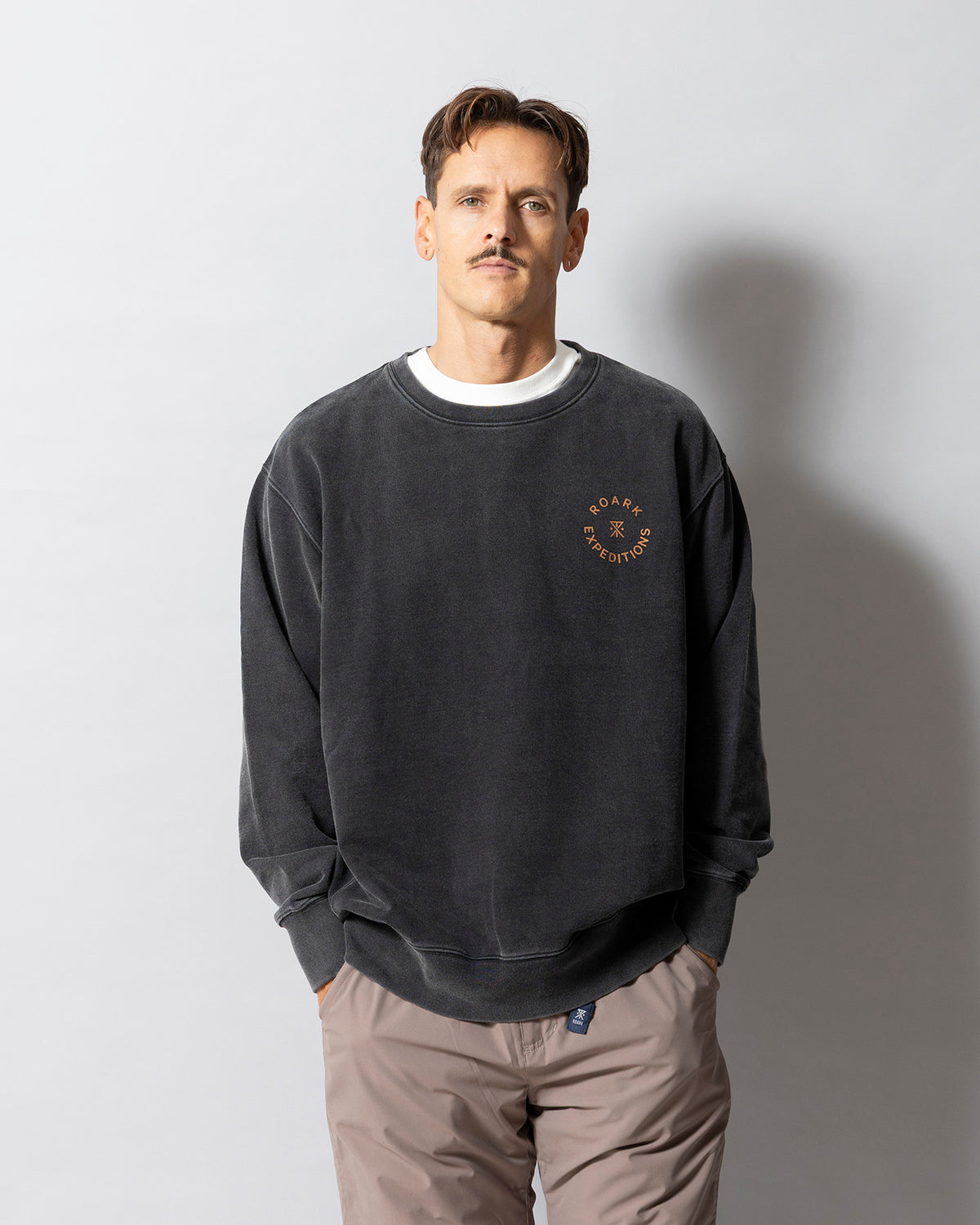 "R.E" CREW SWEAT / Black