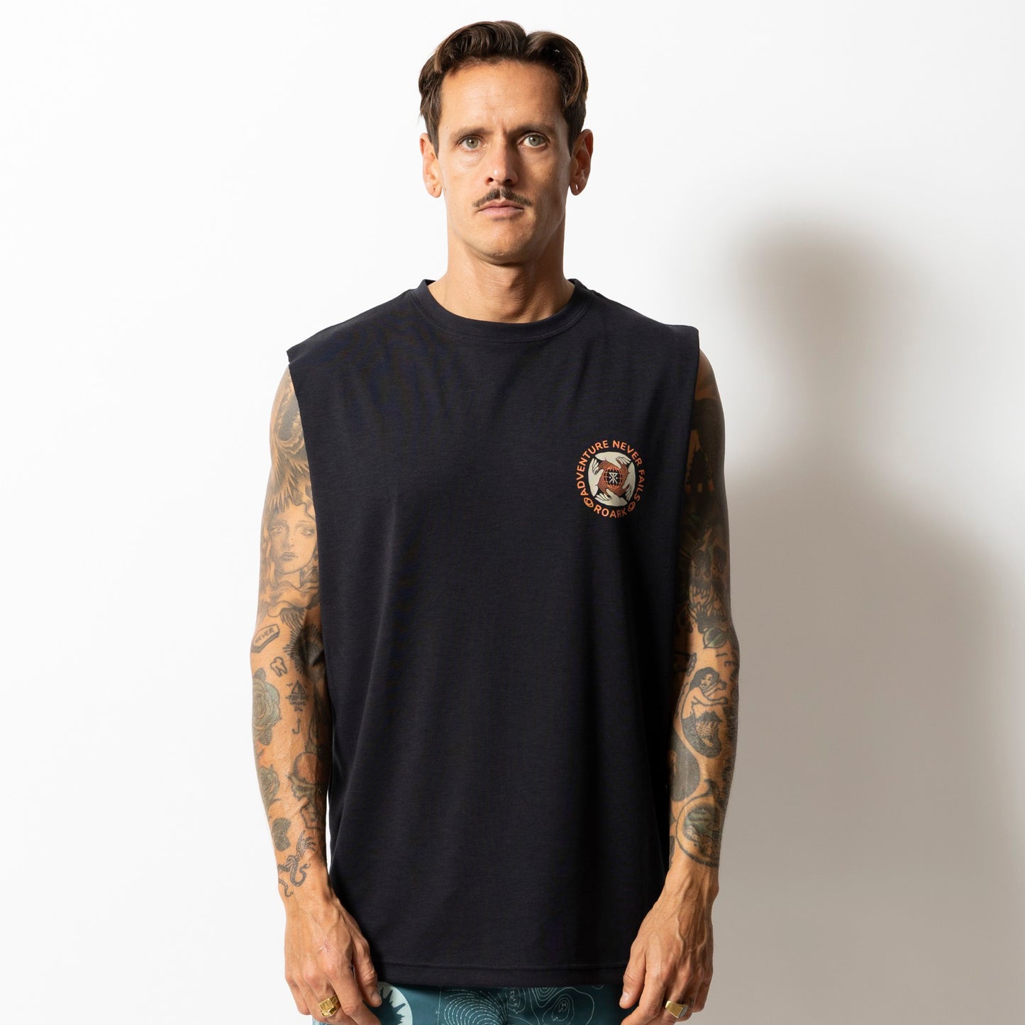 "NEVER FAILS" DriRelease CUTOFF TEE / Black