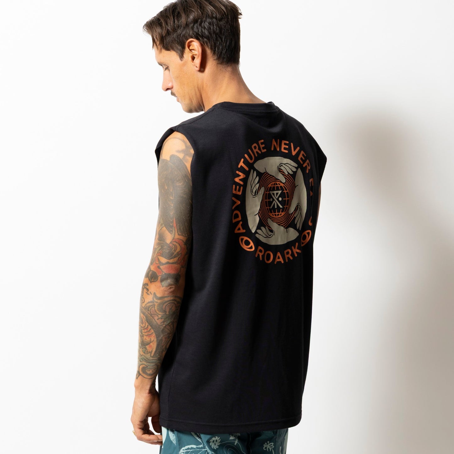 "NEVER FAILS" DriRelease CUTOFF TEE / Black