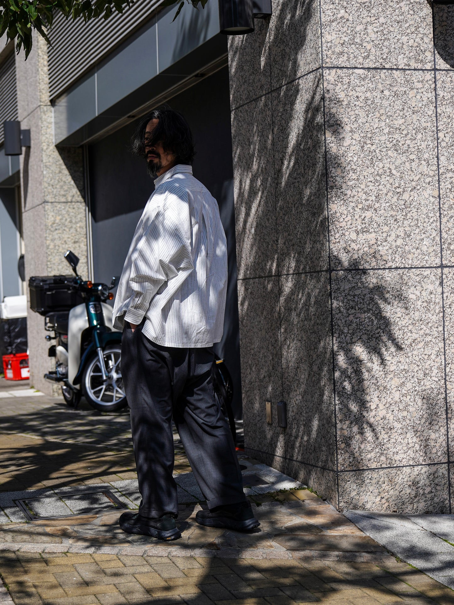 COTTON STRIPE SLIT SHIRT / White