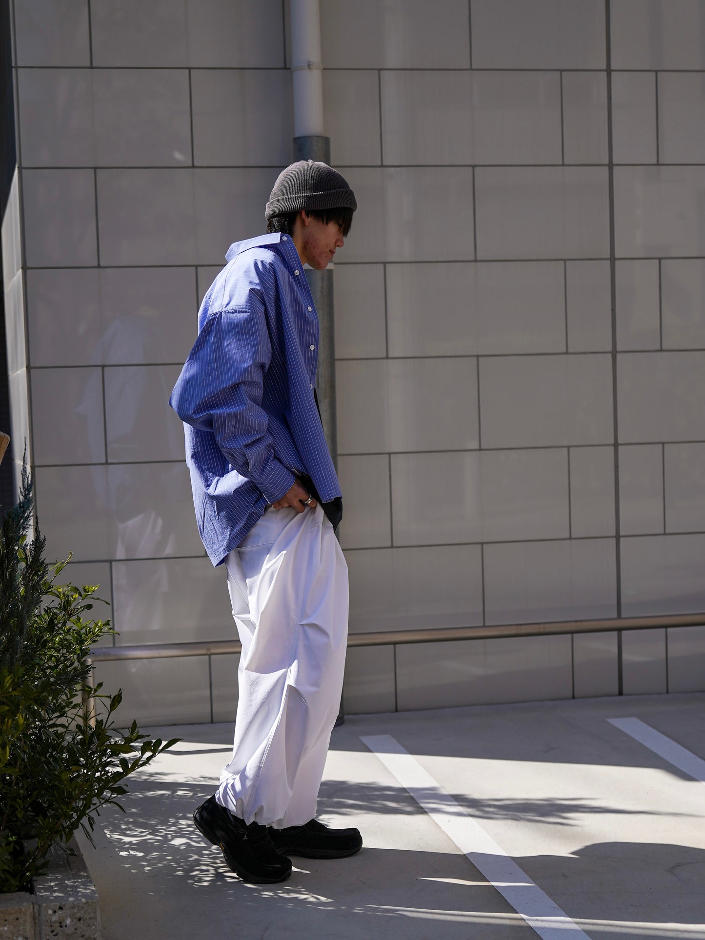 COTTON STRIPE SLIT SHIRT / Sax