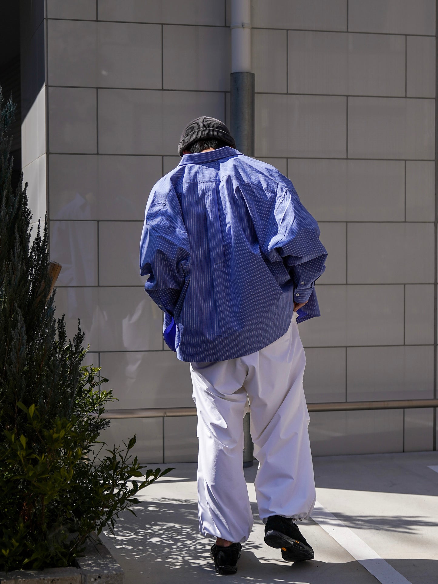 COTTON STRIPE SLIT SHIRT / Sax