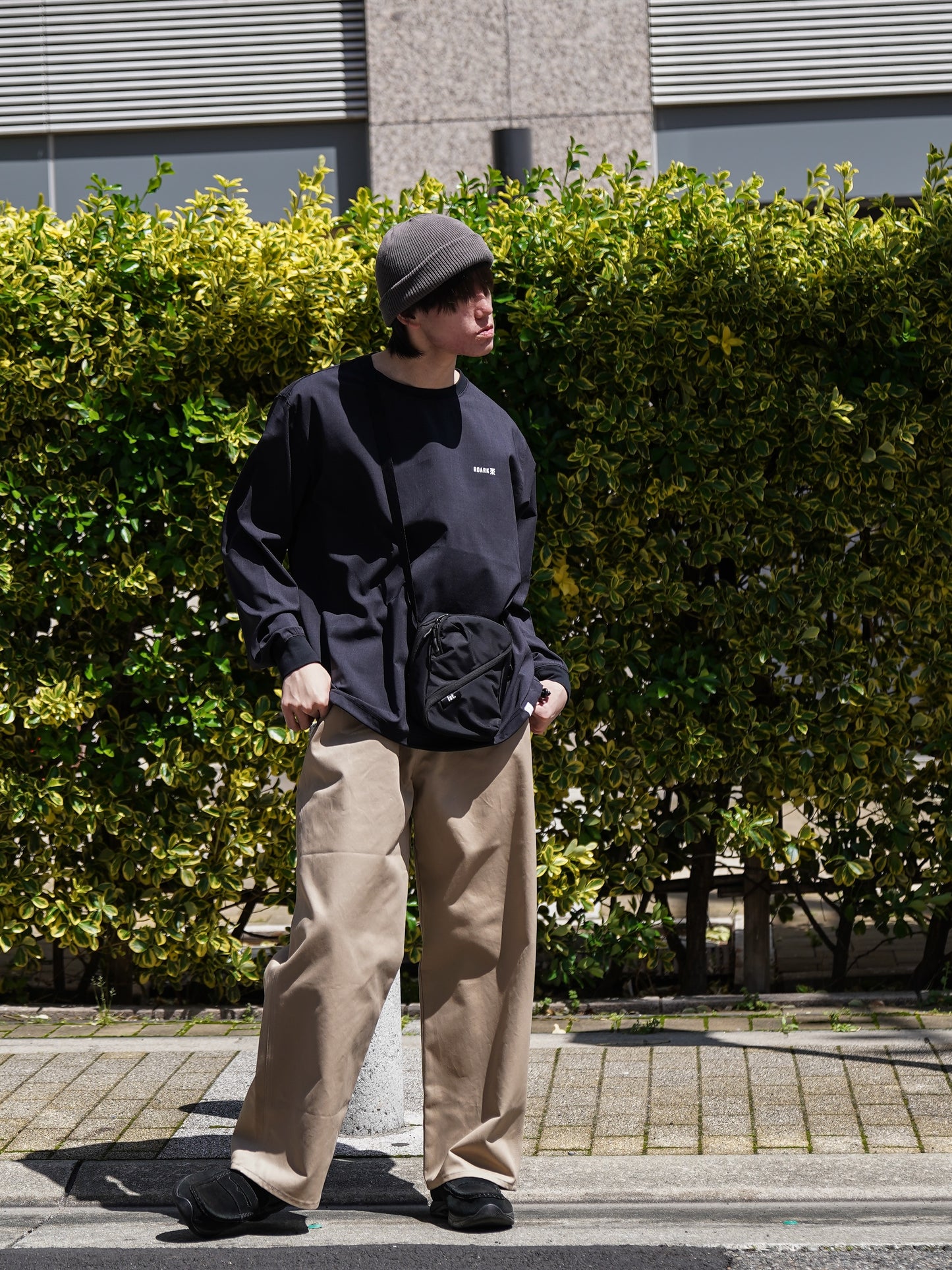 DELTA QD L/S CREW / Jet black