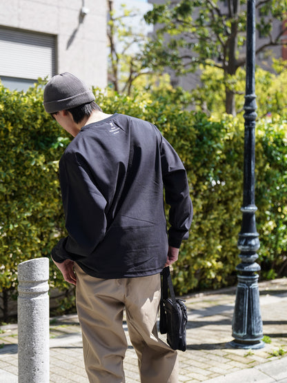 DELTA QD L/S CREW / Jet black