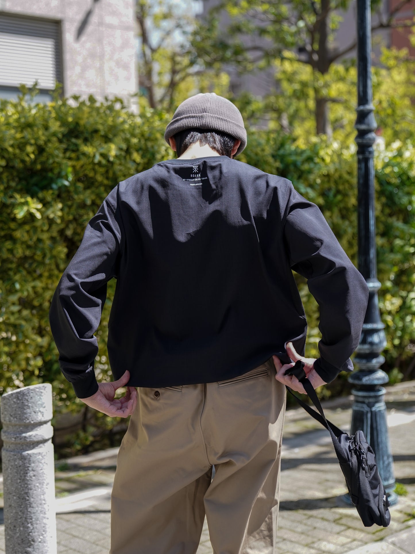 DELTA QD L/S CREW / Jet black