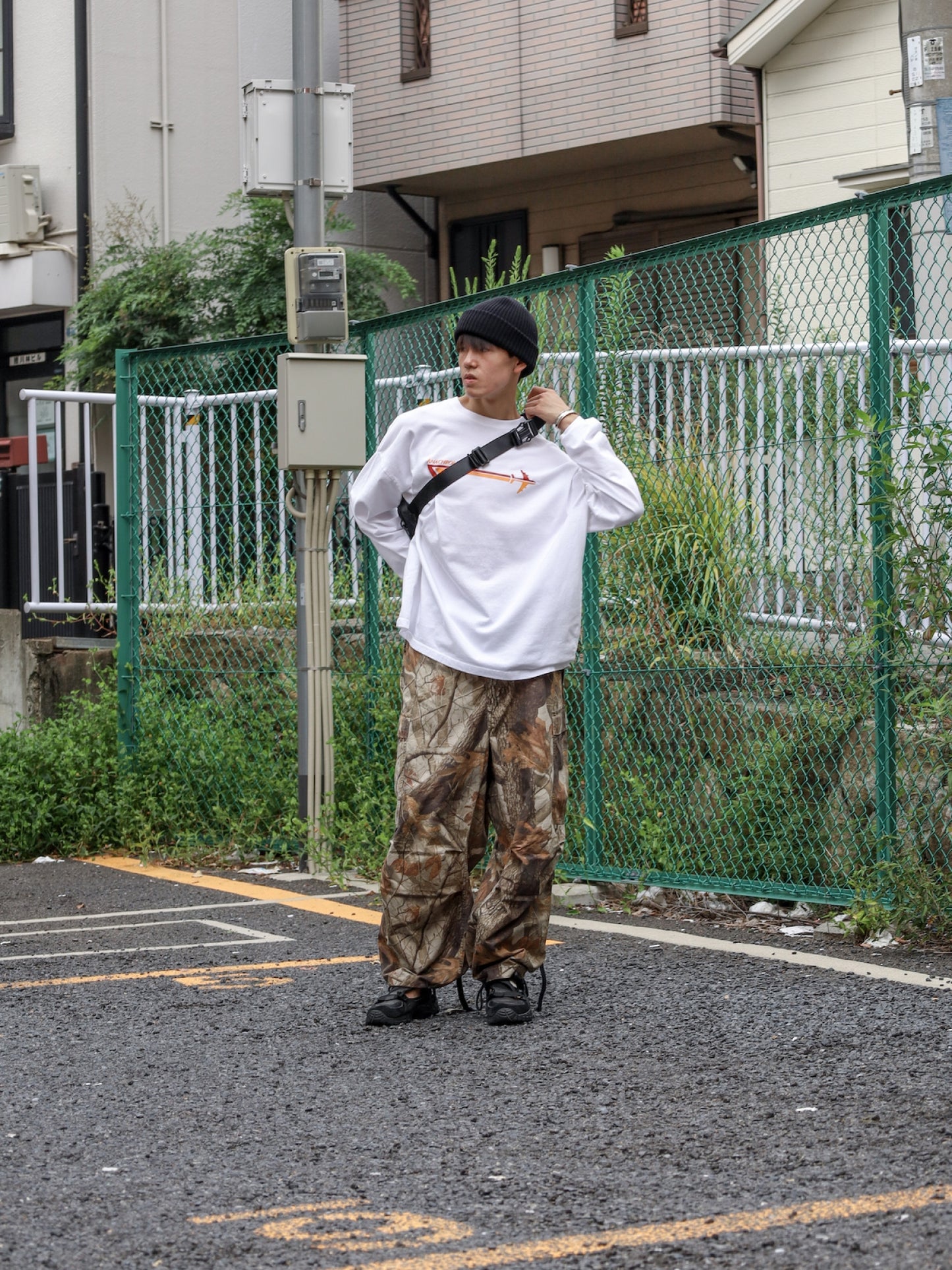 LATB L/S T-S / White