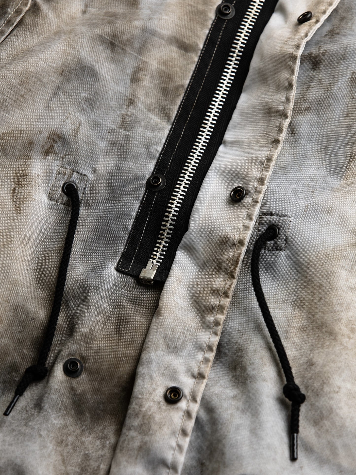 DIRTPAINT NYLON MODS COAT / White