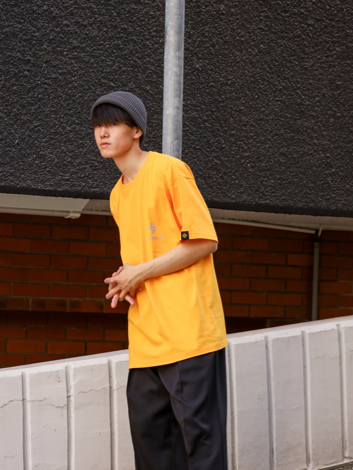 REVOOMAX TEEEE / Gold