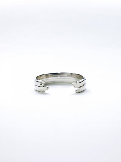 UNEVEN BARS BANGLE(Middle) / Silver × Silver