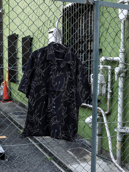 「丹後」 ライトアムンゼン(梨地) 捺染 モノトーンフラワー “マシンプリント” 開襟シャツ / Black