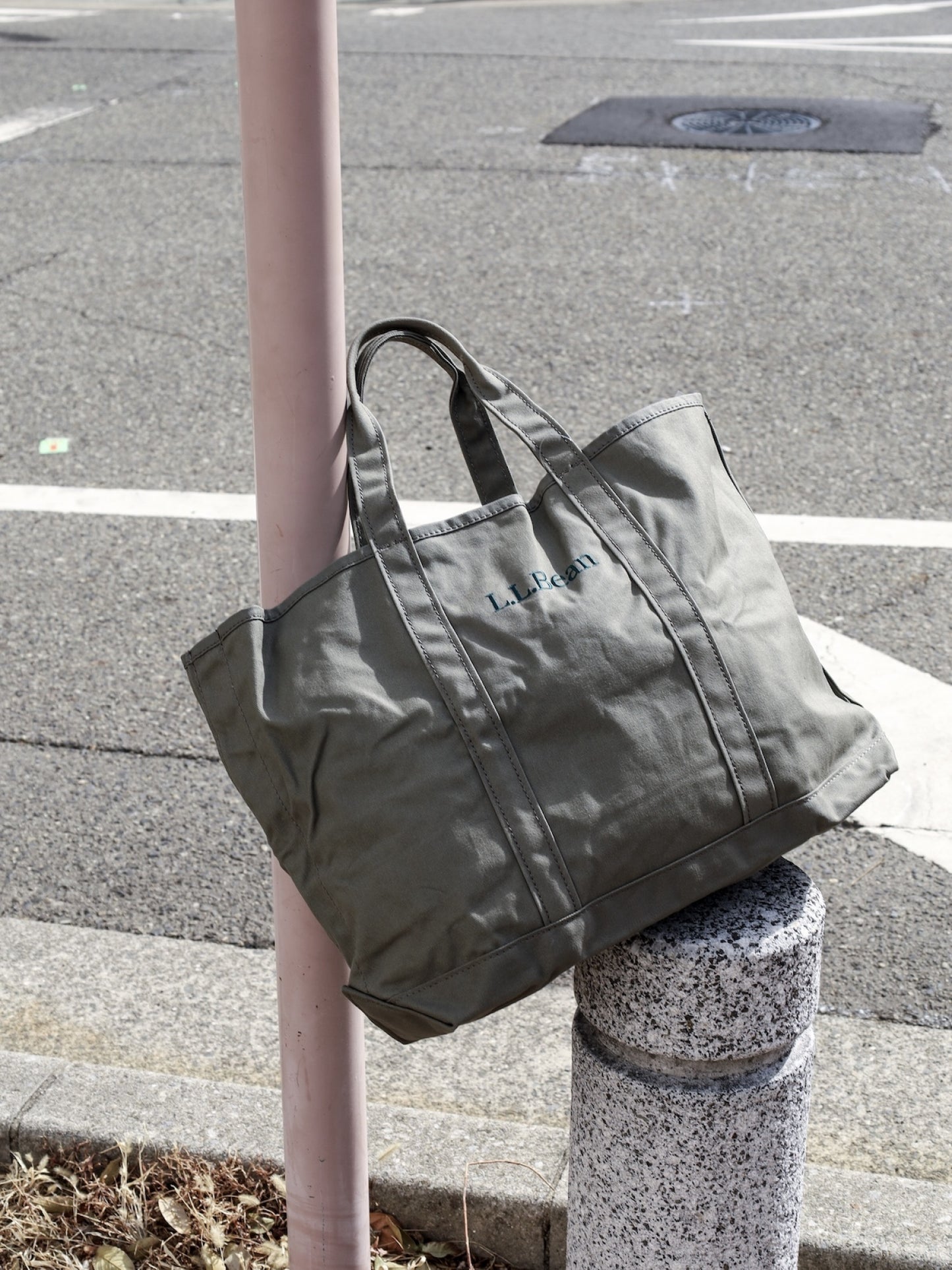 GROCERY TOTE / Dusty olive