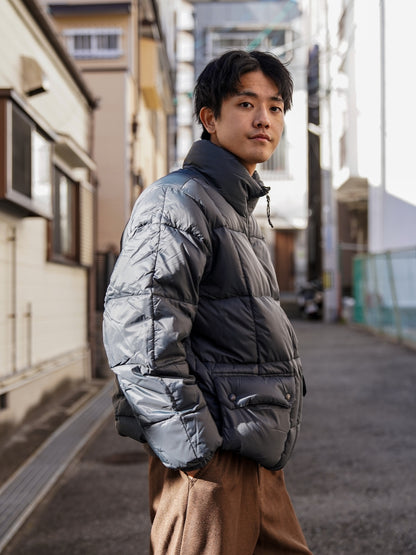 MOUNTAIN PACKABLE VOLUME DOWN JACKET / Dark gray