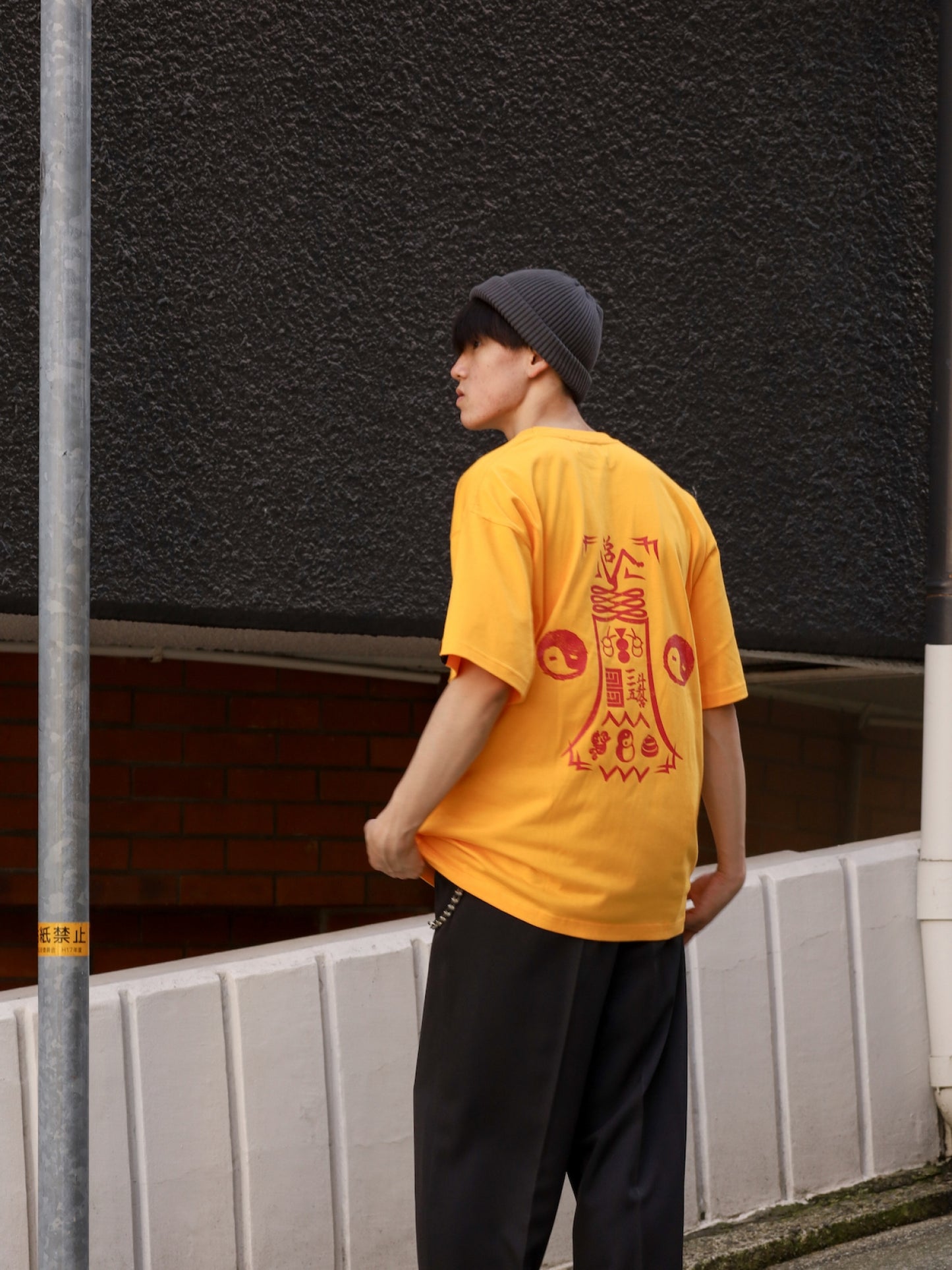 REVOOMAX TEEEE / Gold