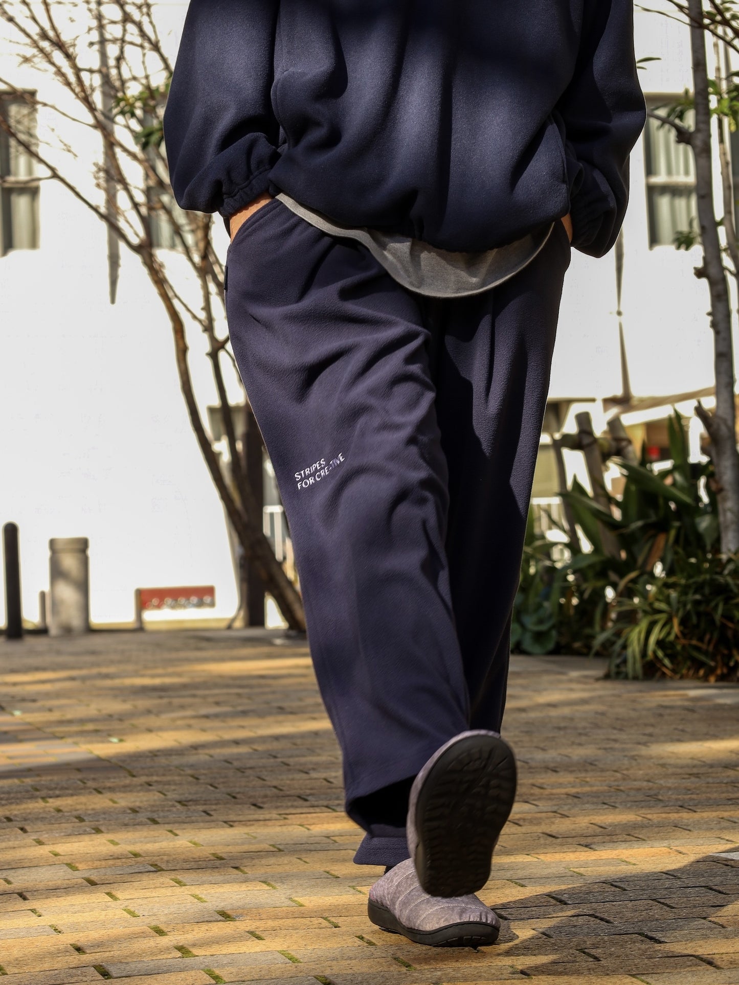 FLEECE WIDE TAPERED EASY PANTS / Navy