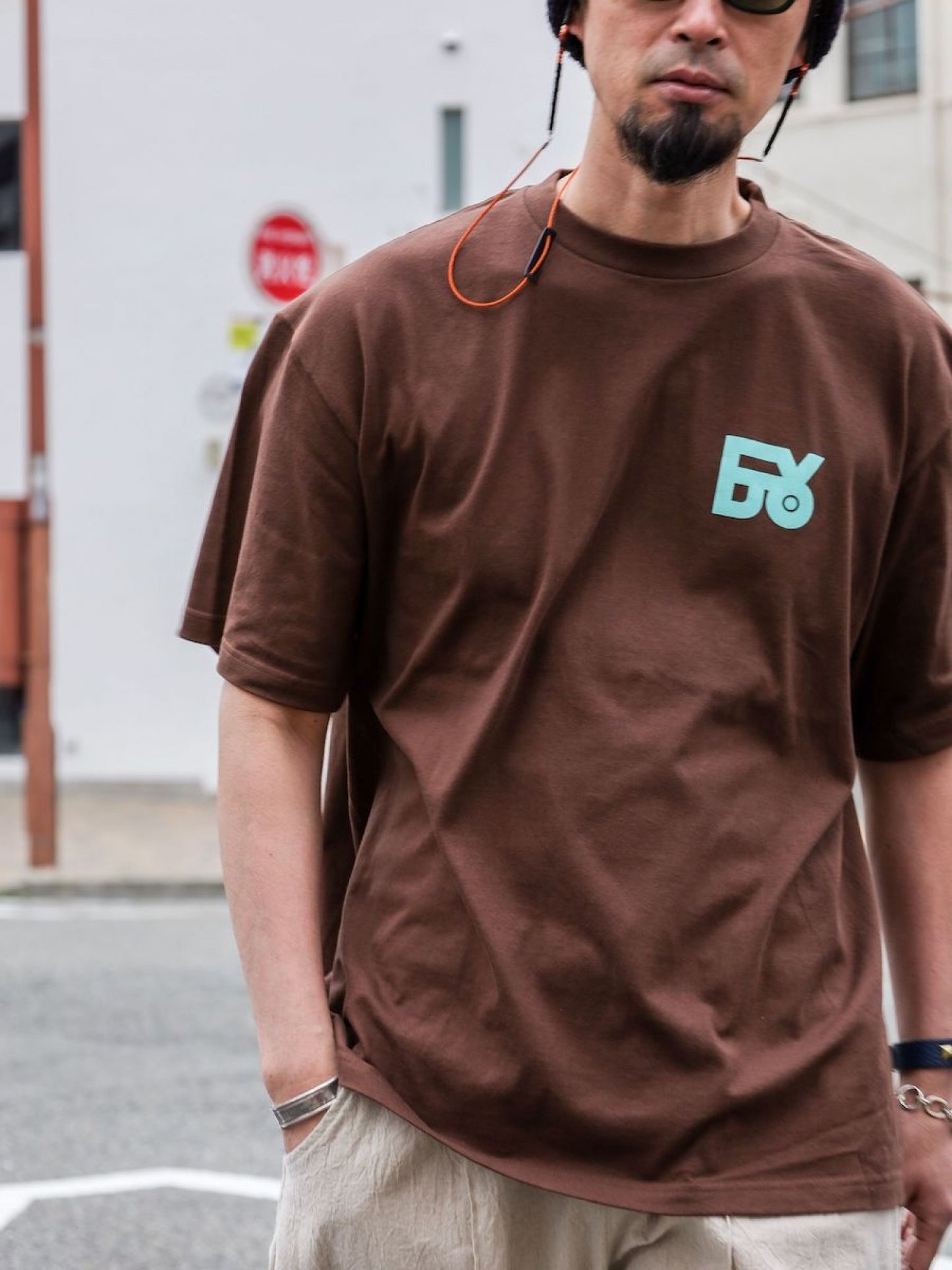 FテV TEE / Brown