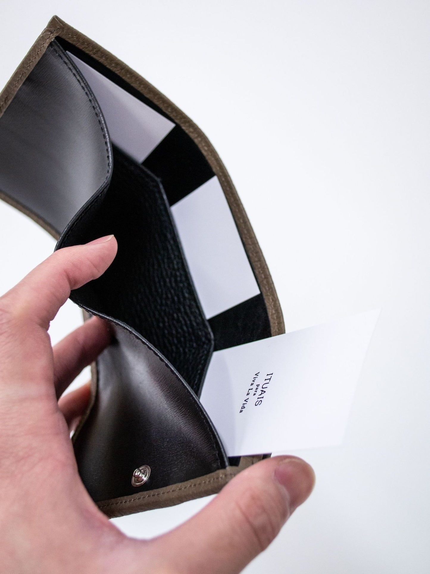 COMPACT WALLET / Etoupe/Greige