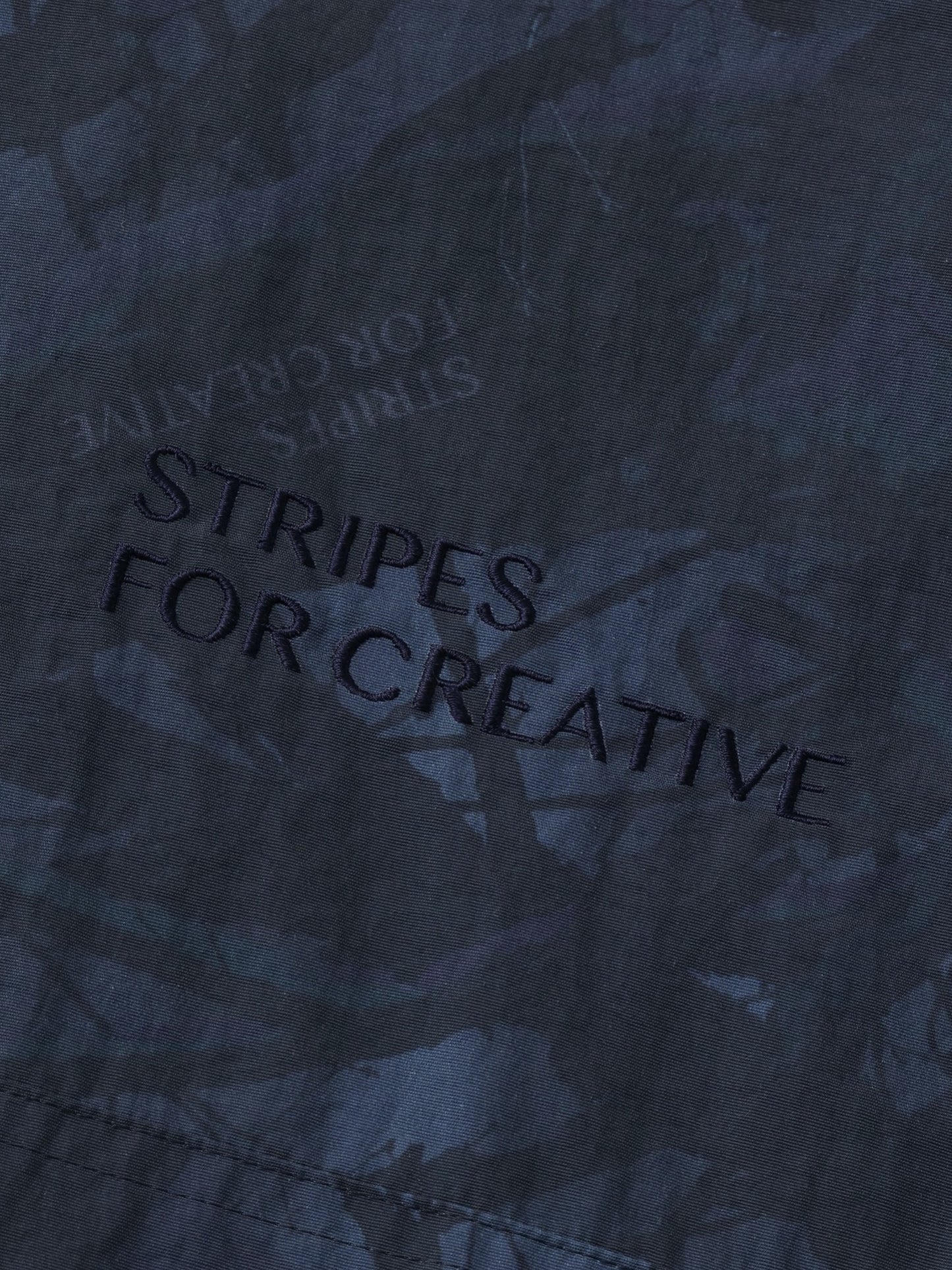 WINDBREAKER JACKET (REAL TREE CAMO) / Navy tree camo