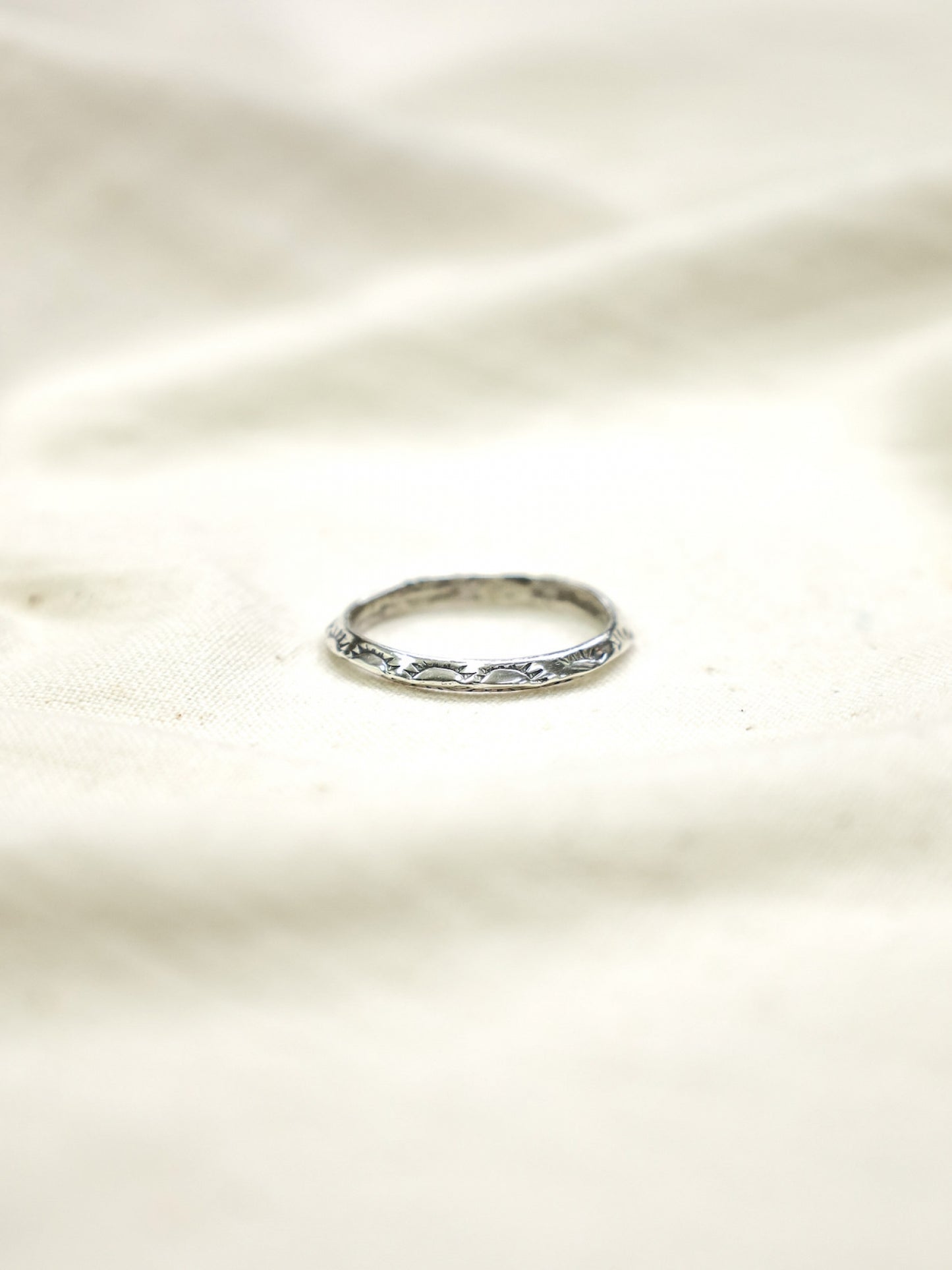 NAVAJO RING / Narrow