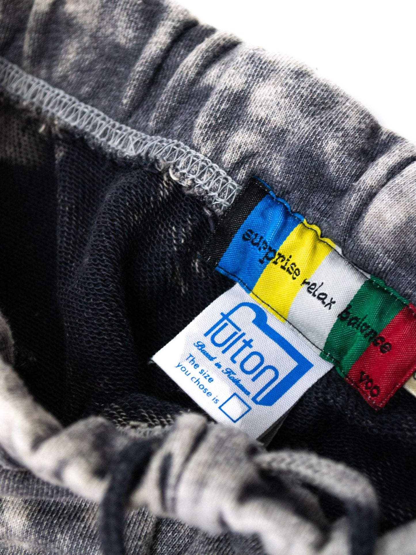 VOO-SPG-095 / SMOKY BLEACHED EZ / Black