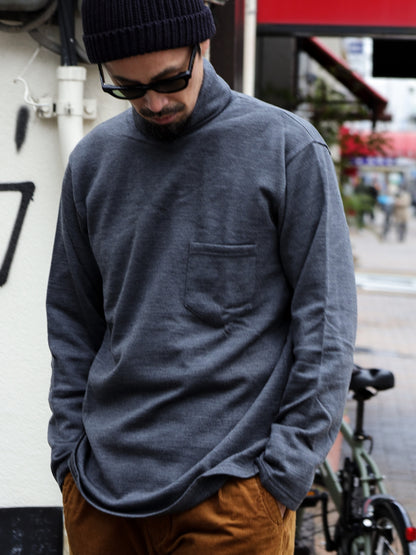 メリノウール裏毛タートルネック / グレー